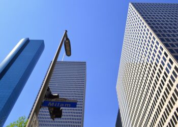 17 Must-Read Business Websites for Entrepreneurs and Professionals