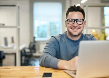 man 8098085 960 720 - Business Help and Advice SS Support Network, LLC can be rephrased as “SS Assistance Network, LLC.”