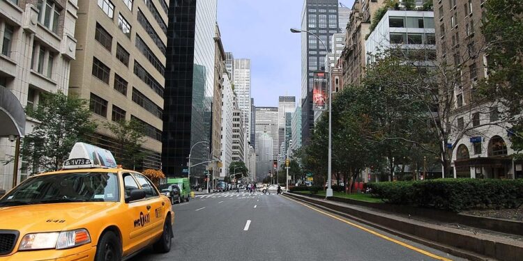 skyscraper 16045 960 720 - Business Help and Advice How a Business-Focused Bank Can Become Your Strategic Growth Ally